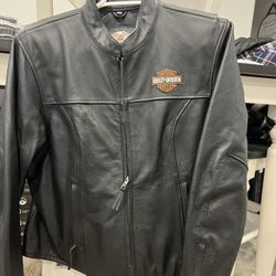 women’s Harley Davidson leather riding jacket 