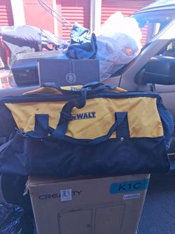 Brand new BIG Dewalt tool duffel bag