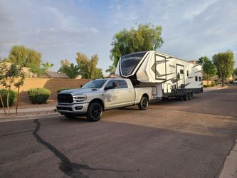 2019 Grand Design Momentum 350G