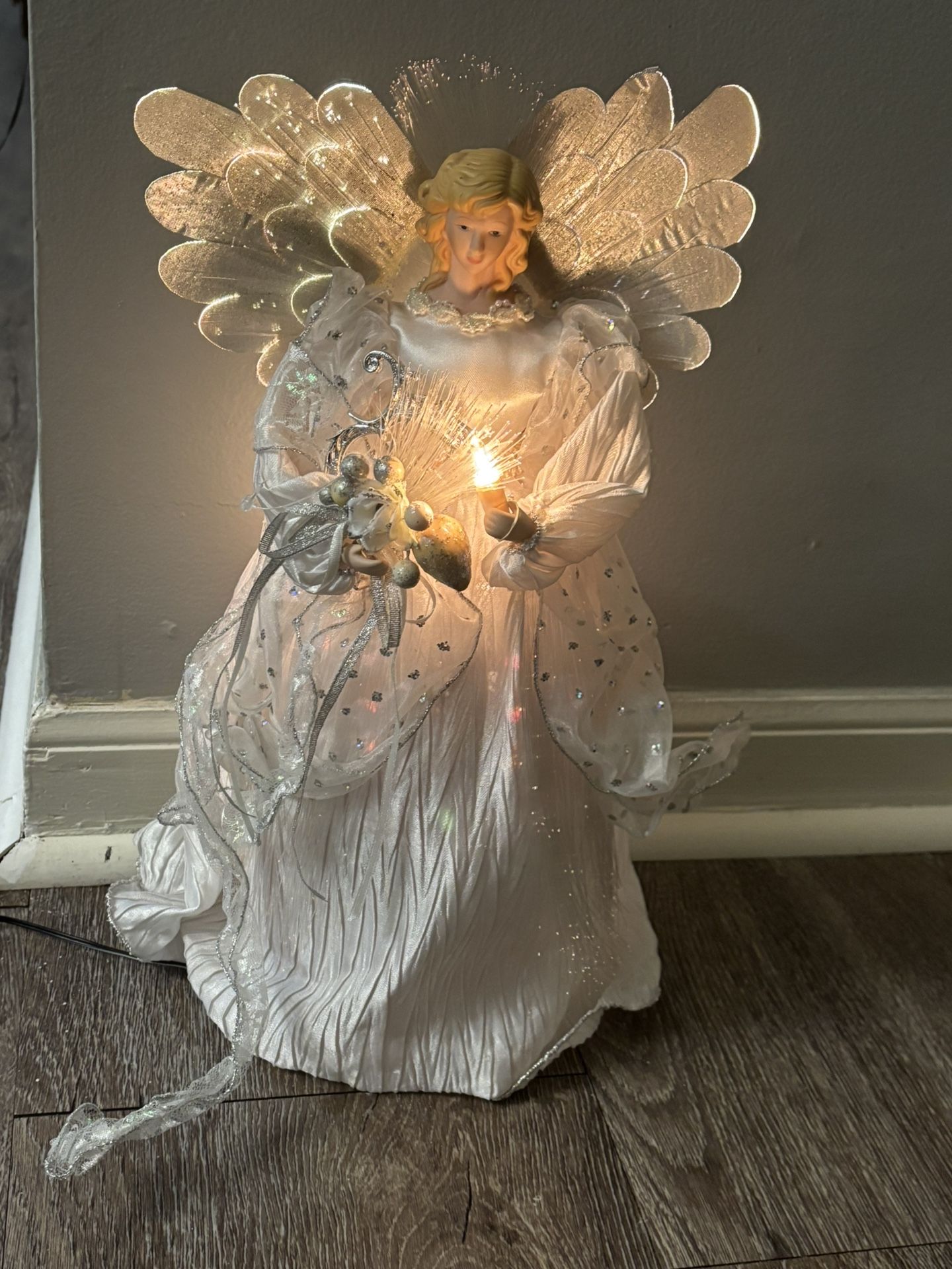 Vintage Lighted Angel Tree Topper – White & Gold Christmas Decor