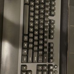 Very Good Condition Logitech G613 Gaming Keyboard Lightspeed NON-RGB