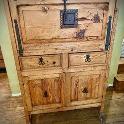  Unique Stand-up Desk Hutch With Great Storage