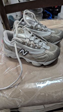 Kids New Balance size 11