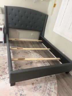 Queen bed fabric tufted