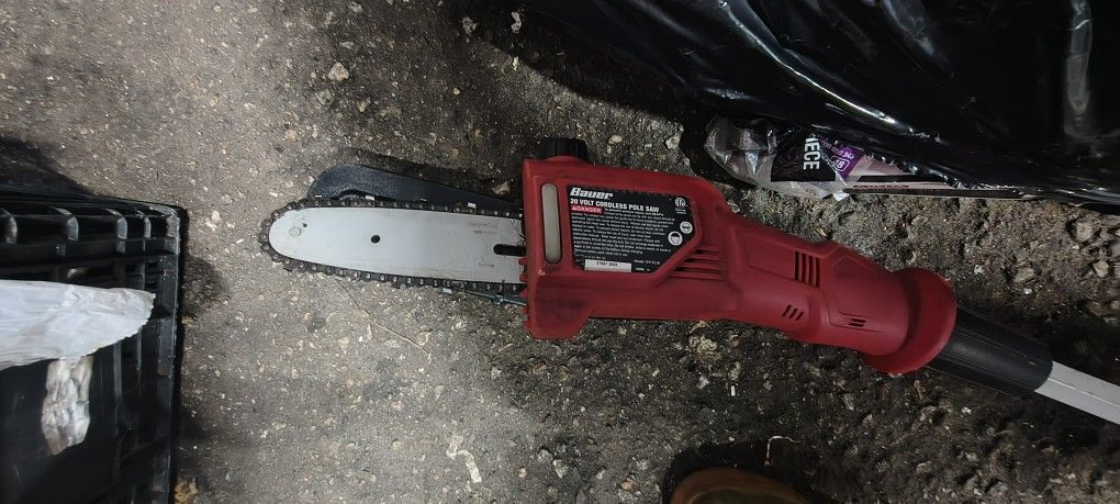 BAUER 20V Cordless Pole Saw - With Battery