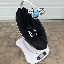 Mamaroo4 Baby Swing