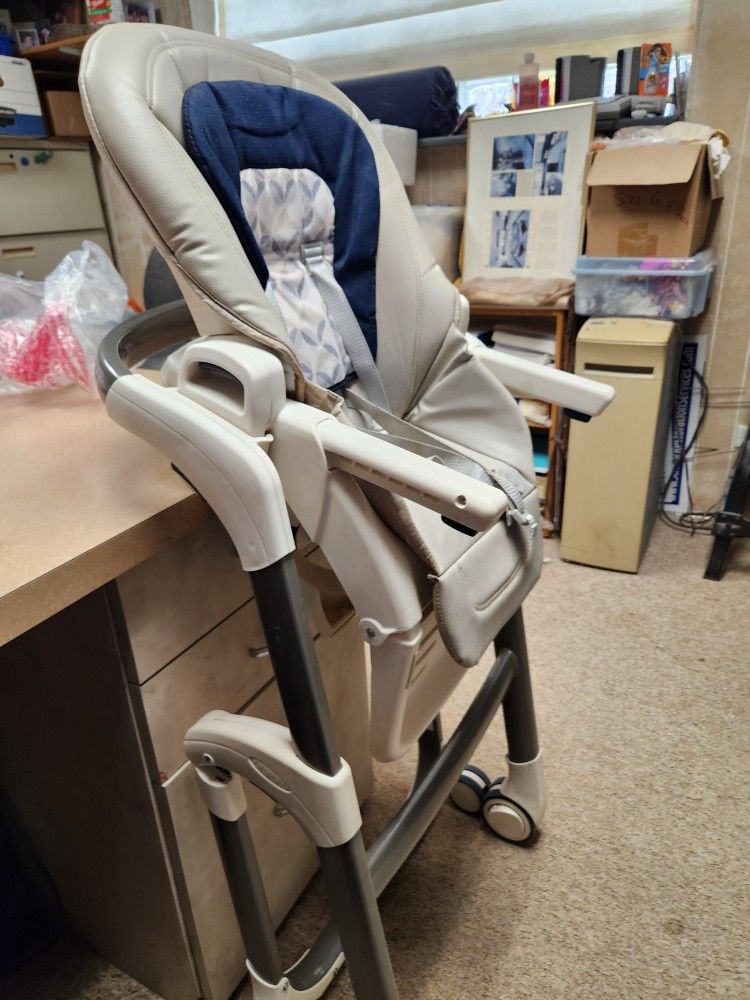 Used GRACO SOUS CHEF MULTI USE HIGH CHAIR