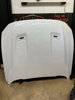 FORD MUSTANG 2018-2023 HOOD OEM