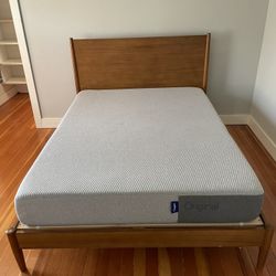 West Elm Mid Century Queen Size Bed Frame & Casper Mattress 
