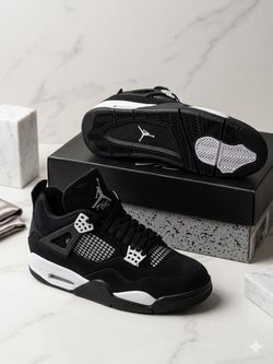 AIR JORDAN RETRO 4 WHITE THUNDER