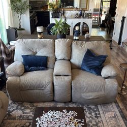 Electric Reclining Couches