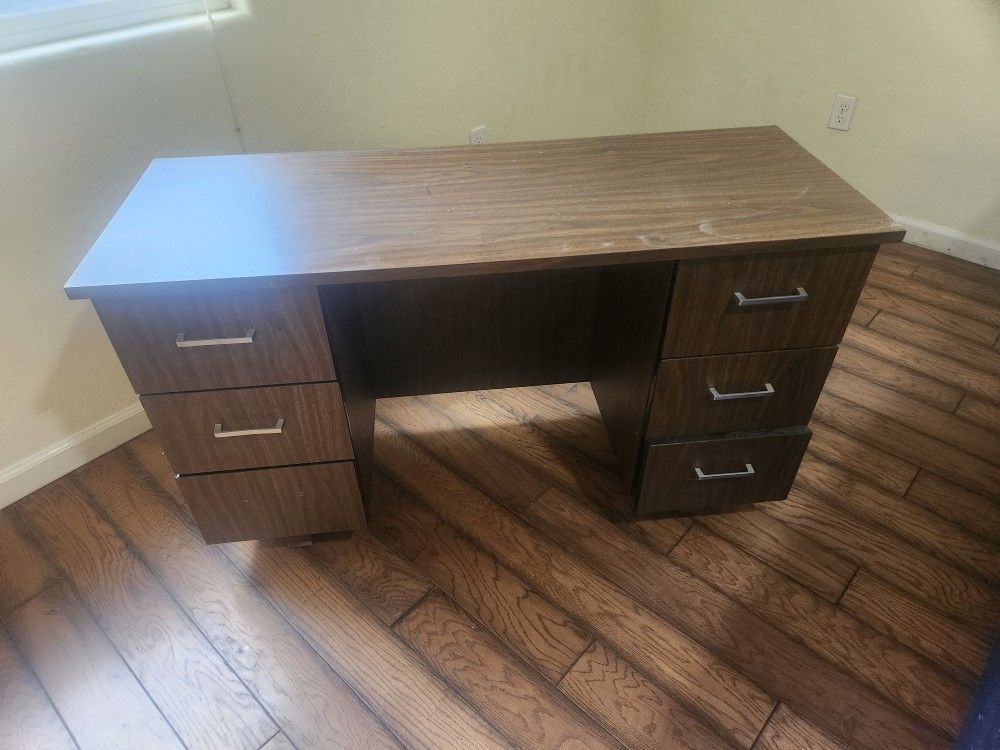 Office Desk Free