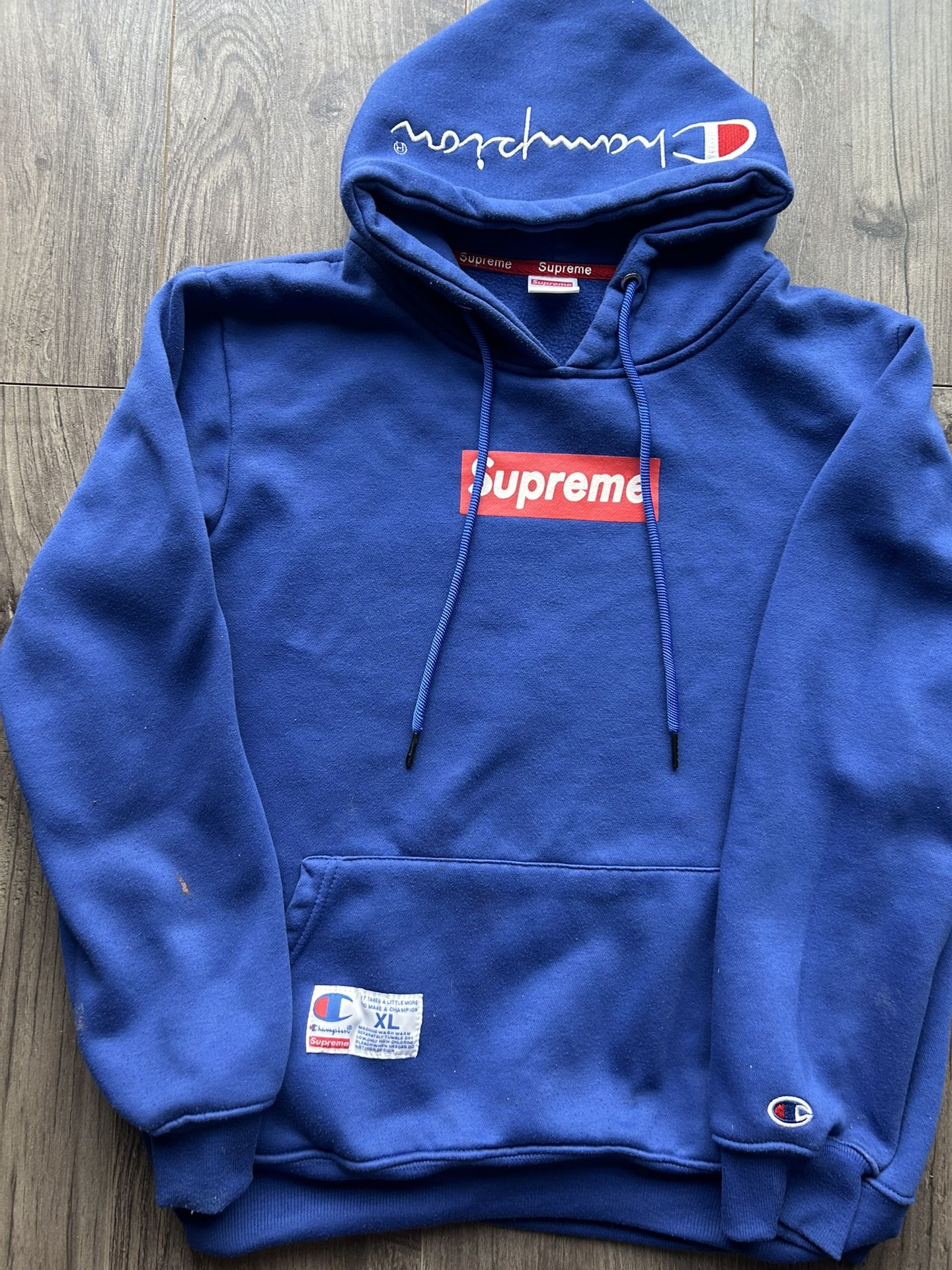 Supreme Hoodie Size Small
