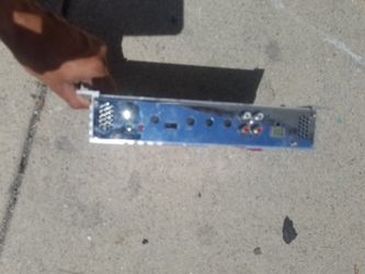 Amplifier good condition 800 watts