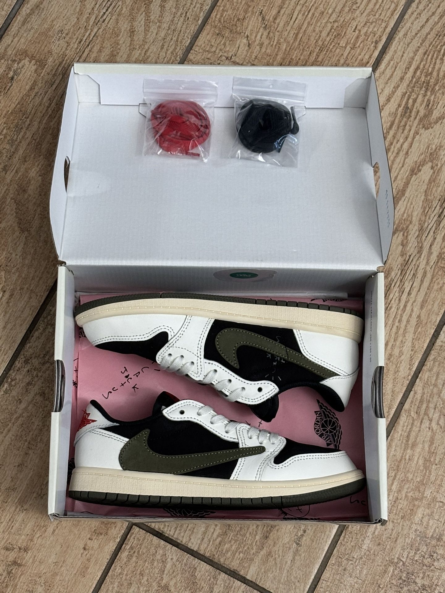 Travis Scott Olive (PS) Jordan 1 Low Size 3y