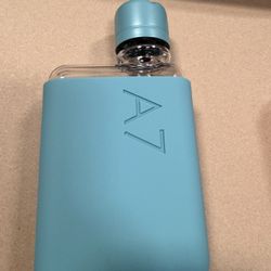 memobottle A7 Bundle - 6oz (180ml) - Bottle, silicone sleeve & lid | Compact Flat Bottle for Bags & Pockets | BPA Free Tritan | Modern & Minimalist | 