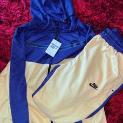 Nike Tech Suit