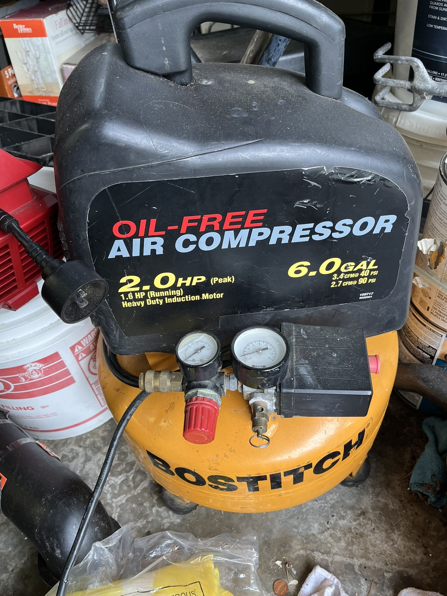 BOSTITCH , Oil-Free, 6.0 Gallon , 150 PSI