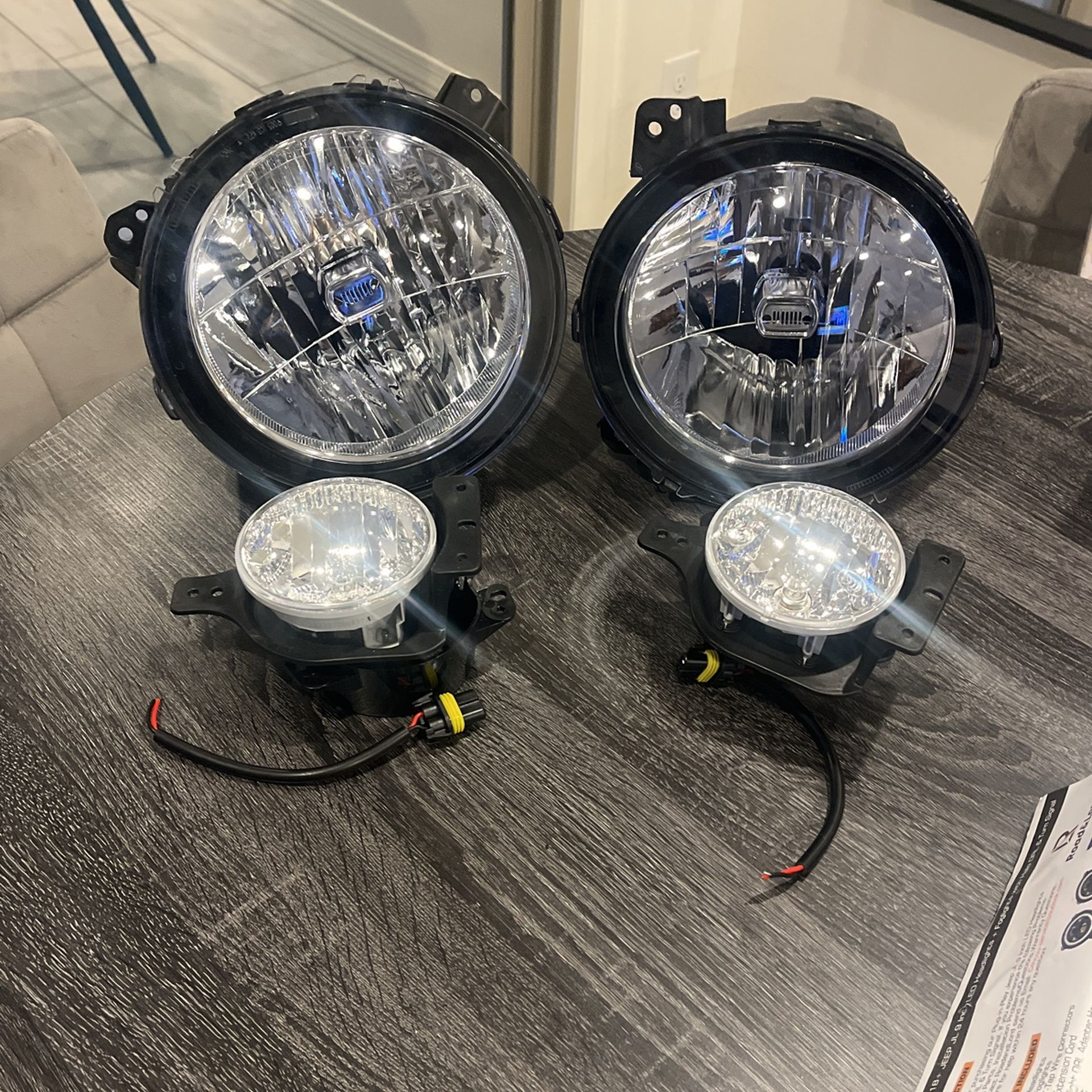 2024 Jeep wrangler Unlimited Headlights And Fog Lights