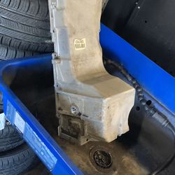 Ls  oil pan  4.8 5.3 6.0