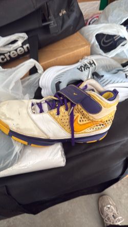 Super worn nike zoom kobe 2 Size 9.5 Lakers