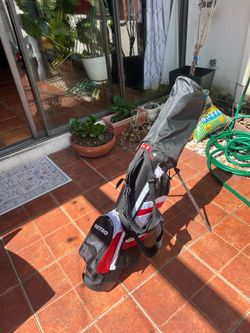 Nitro Golf Stand Bag jr brand new driver hybrid and 9 iron