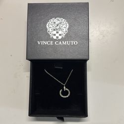 Vince Camuto lady necklace