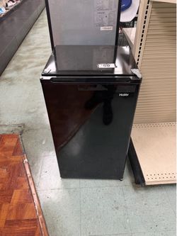 Mini fridge