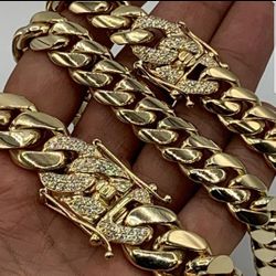 Cuban Link Set 14K Gold Plated Does Not Loses Color