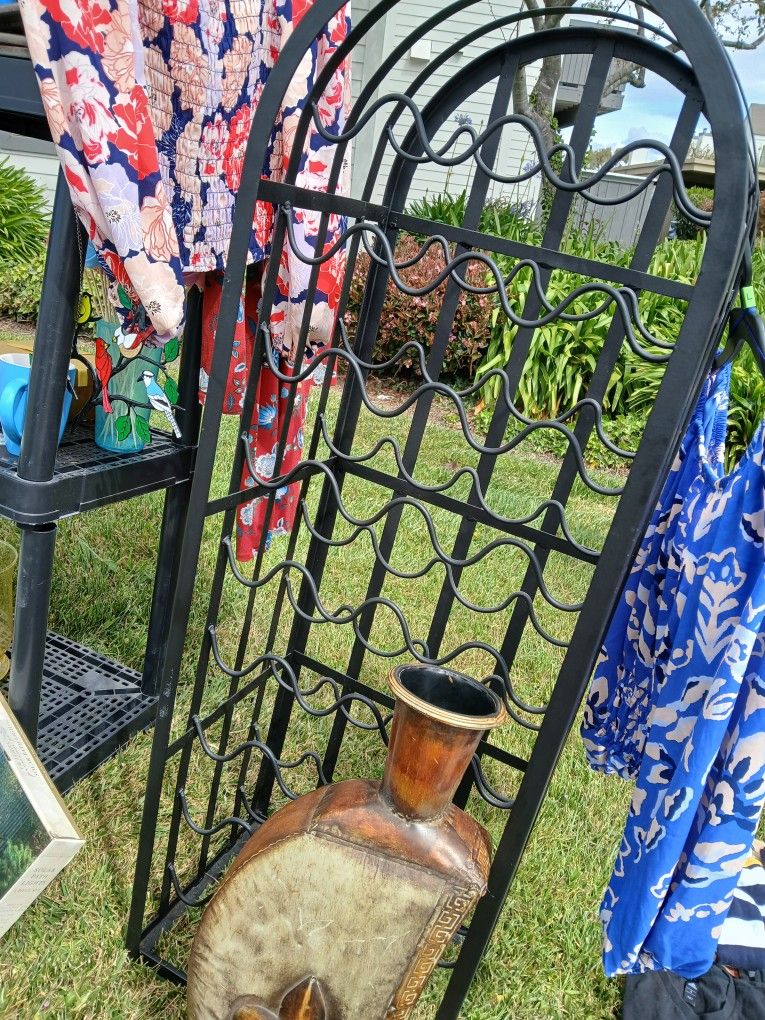 Tal Metal Wine Rack! Excellent Condition $ 30