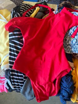 LOTS OF CLOTHES AND MISCELLANEOUS $1$1$1