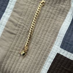 gold cuban bracelet 