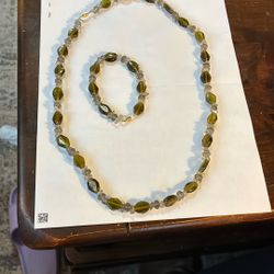 Green Glass Bead Necklace And Bracelet 
