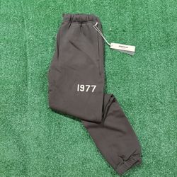 Essentials 1977 Pants (Iron)