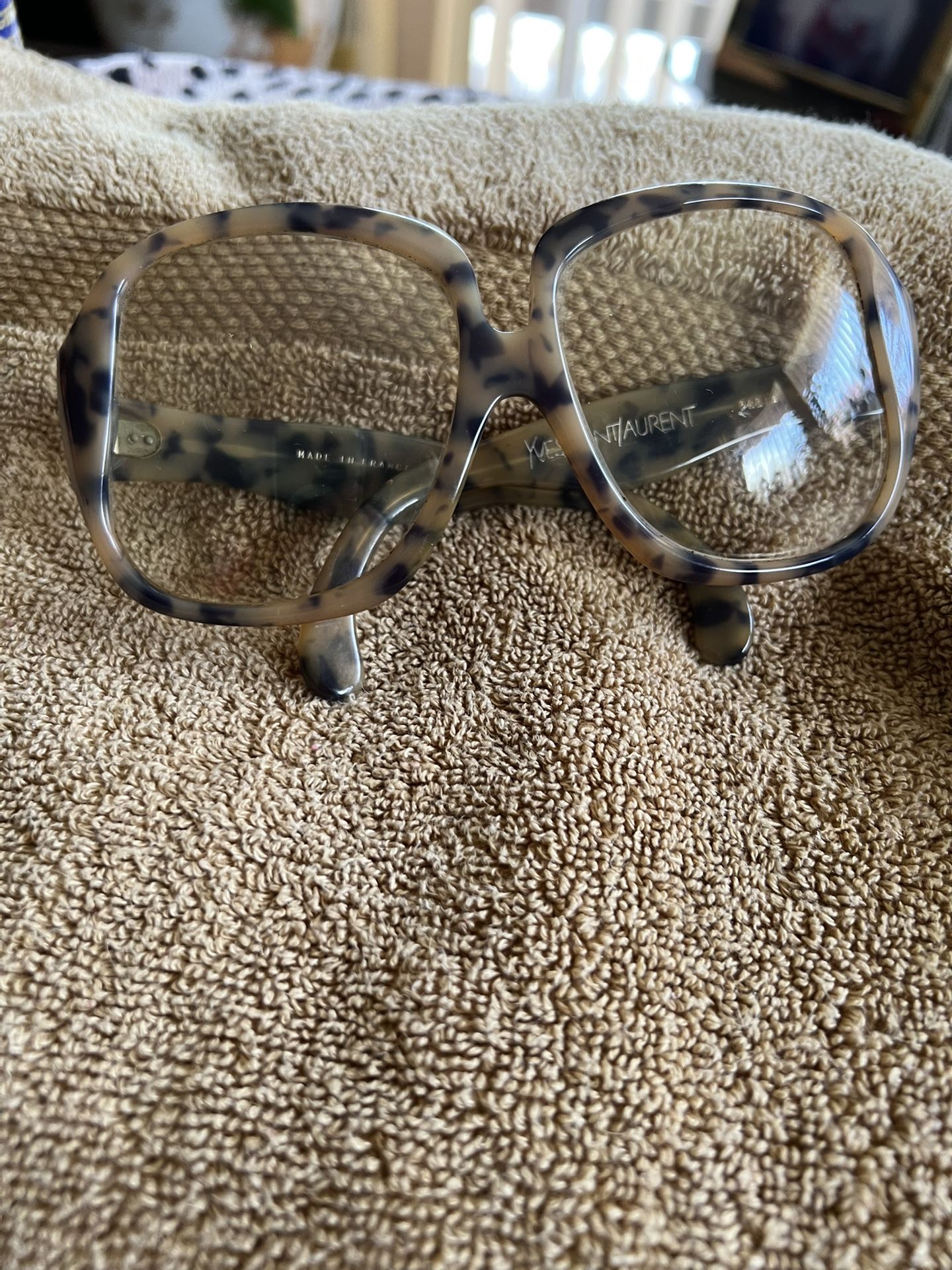 YSL Yves Saint Laurent GLASSES GREAT CONDITION