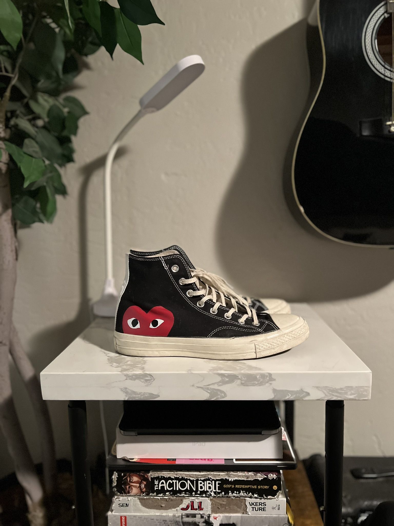 CDG Converse Size 10