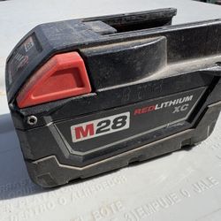Milwaukee Battery M28 Volts ( Hesperia Ca )