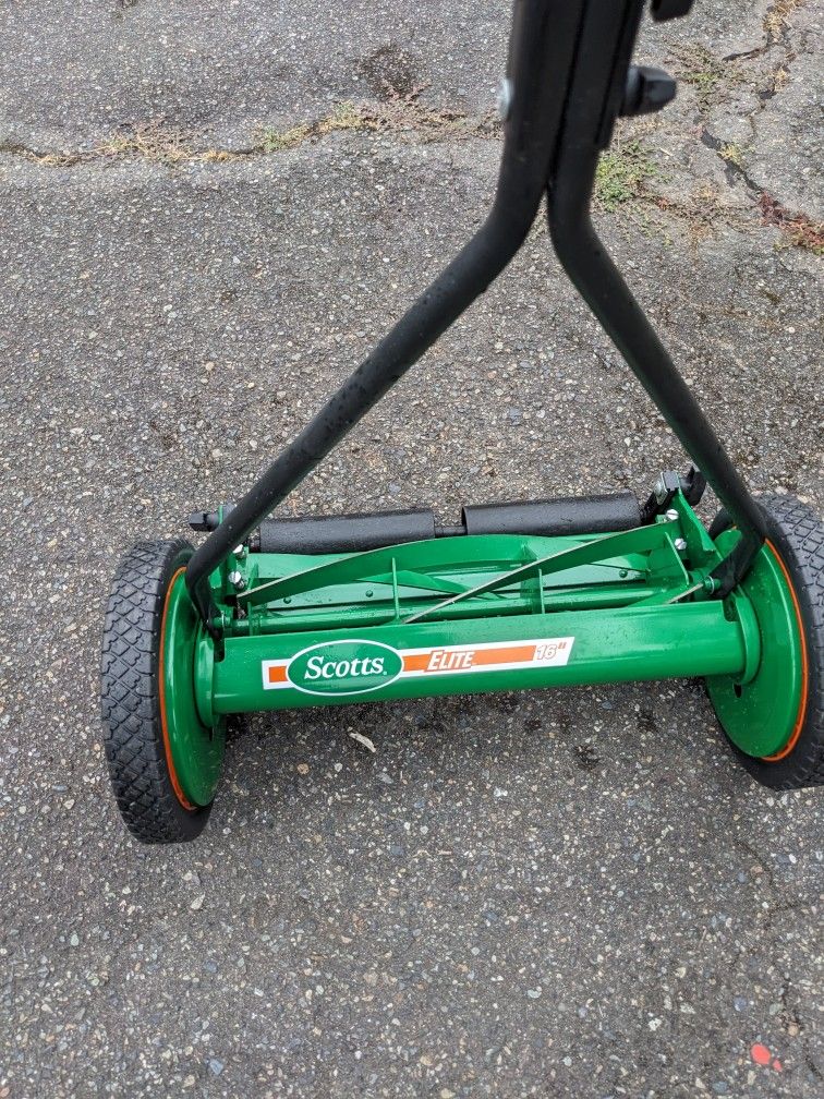 Scott Elite 16" Mower. Very Sharp.