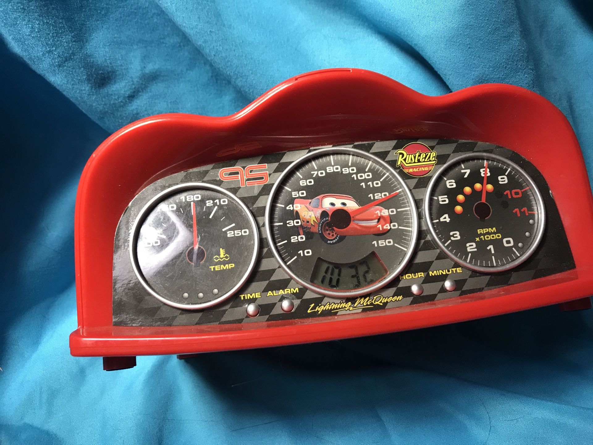 Disney Lightning McQueen Cars Dashboard clock (not sold in stores)