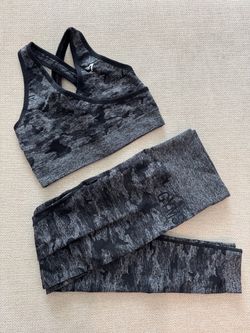 Gymshark Camo Sports Bra and Leggings Set