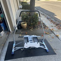 Aeroski Exercise Machine