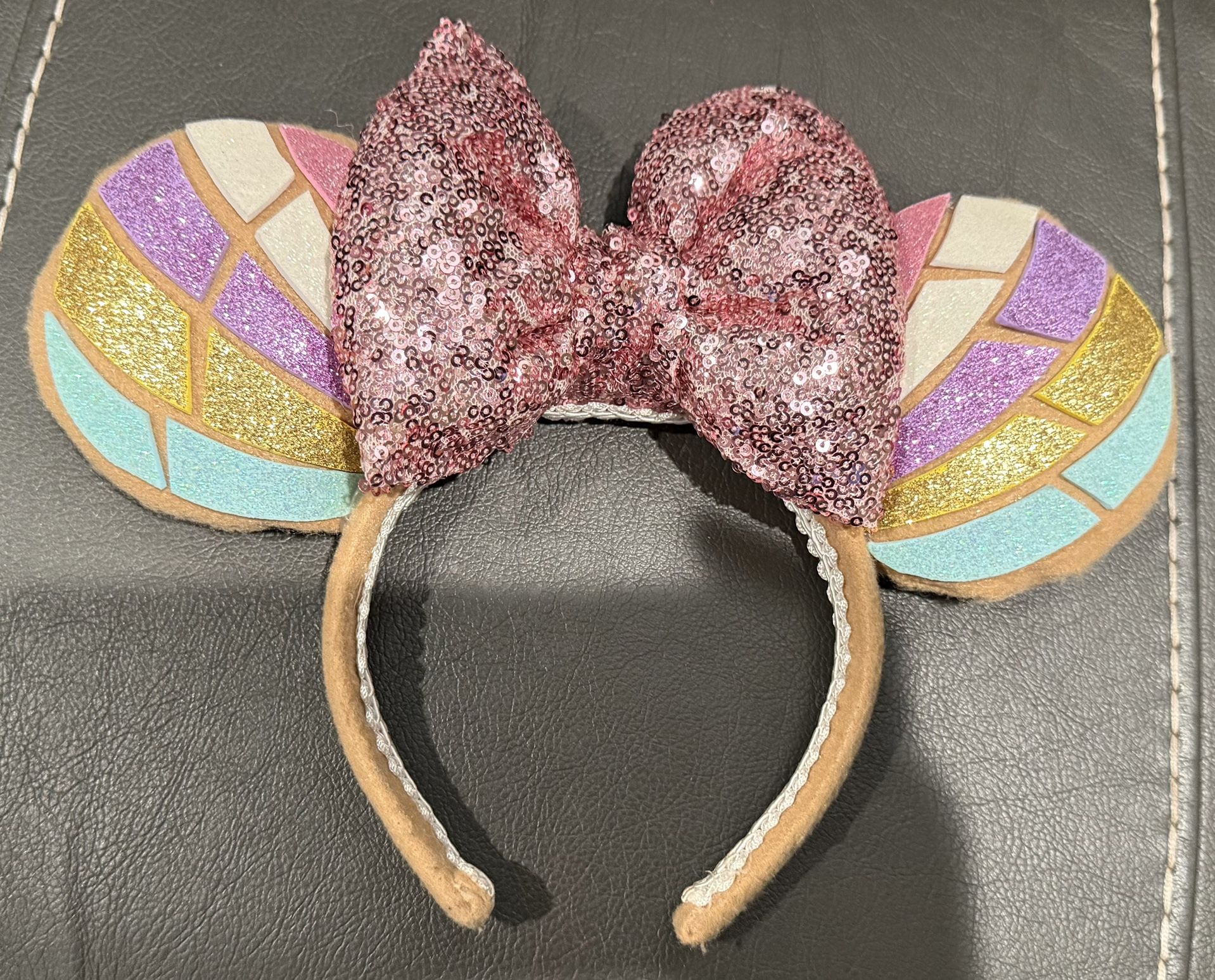 Mickey Mouse Minnie Mouse Concha Ears Head Glittery With Pink Bow