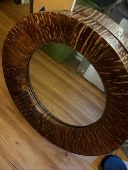 Circular mirror
