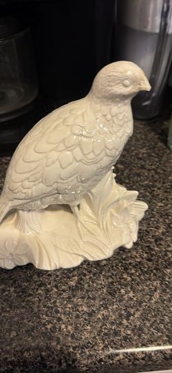 White ceramic qual some peck repair