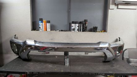 2020-2021-2022-2023-2024 CHEVROLET SILVERADO 2500/3500 FRONT BUMPER OEM USED #10967