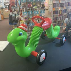 Radio Flyer Inchworm