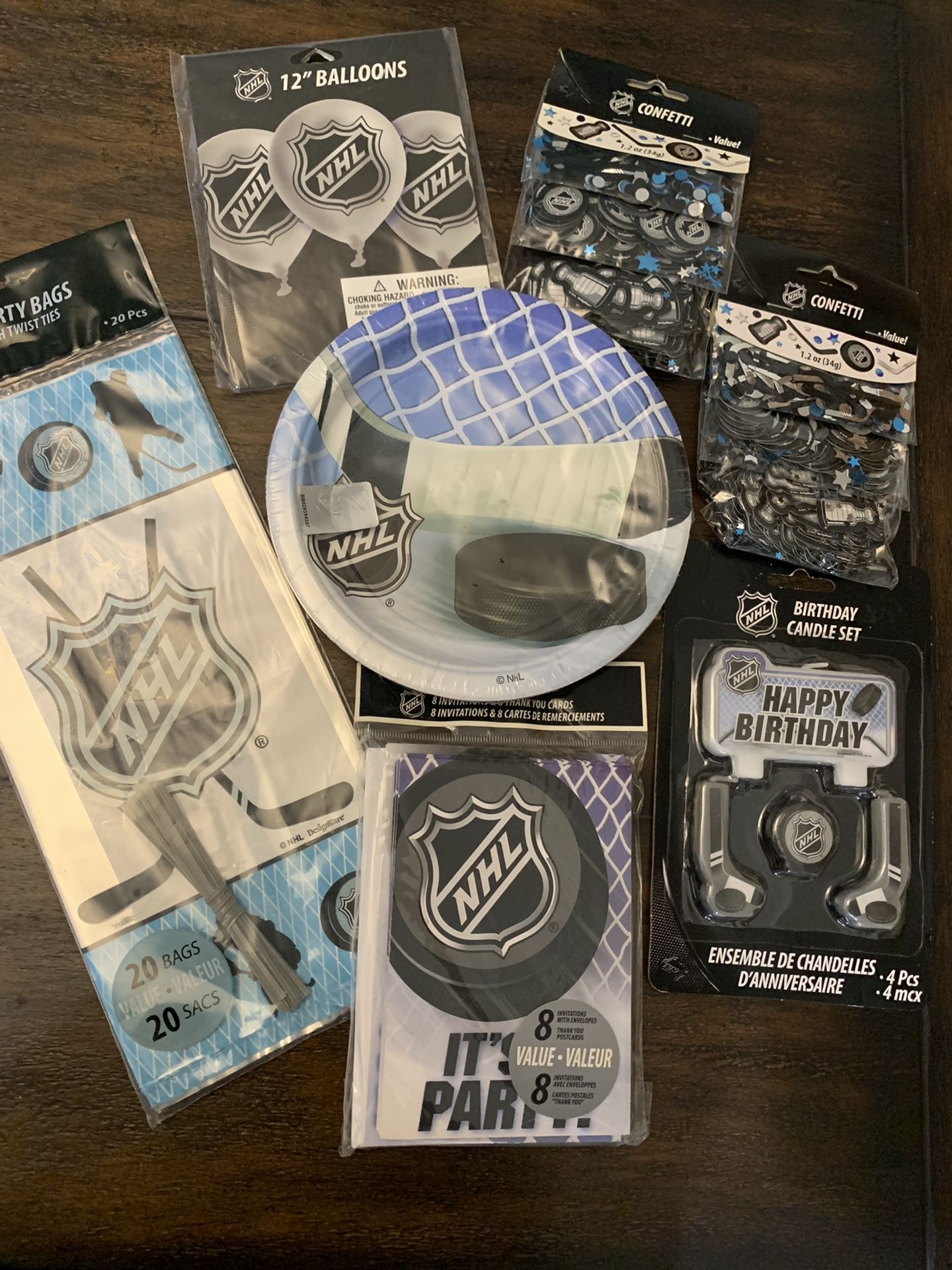 NEW 8 PC NHL Party Supplies Decor Plates Candles