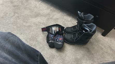 Dreamscape snowboard boots size 7 1/2.