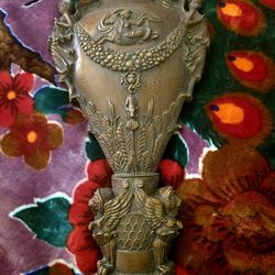 MCM French Garden Wall Sculpture Vase Neoclassical Sconce Cottage Rustic Decor Resin Bronze 29"×15"
