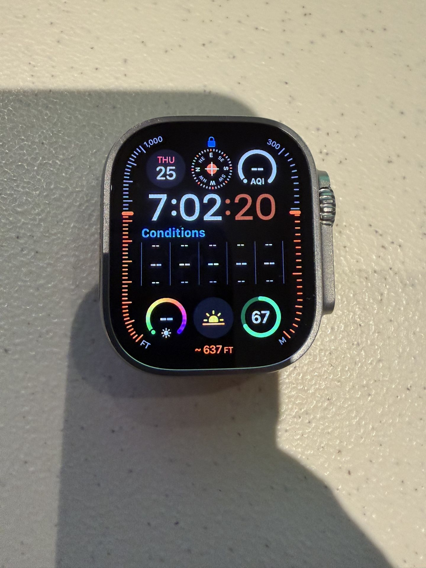 Apple Watch Ultra 2 49 mm Natural Titanium Case with NEW Blue Ocean Band